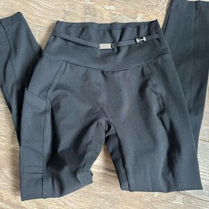 Bombshell black leggings